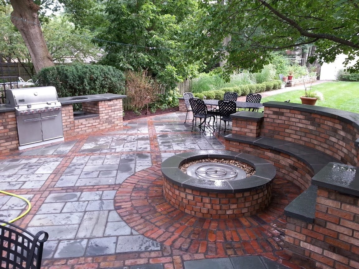 What Is the Best Way to Edge Paver Patio Stones