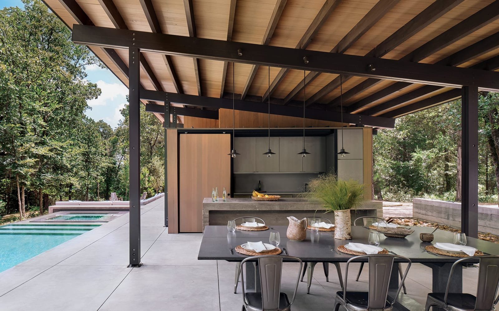 Outdoor Kitchens and Design